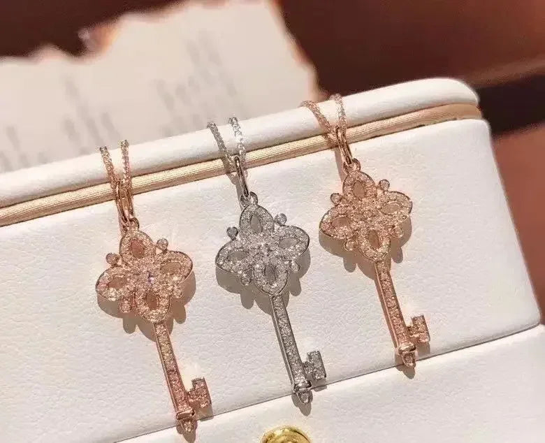 925 Sterling Silver Pave Crystal Vintage Key Pendant 14k Gold Plating Necklace Women Light Luxury Temperament Dress Jewelry