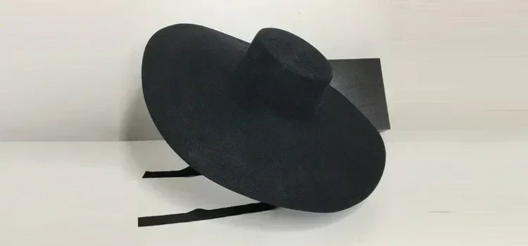 Women Wide Brim Straw Hat with Chin Strap Summer Sun Hats UV Sun Protection Beach Hat Wind Lanyard UPF Derby Travel Hat