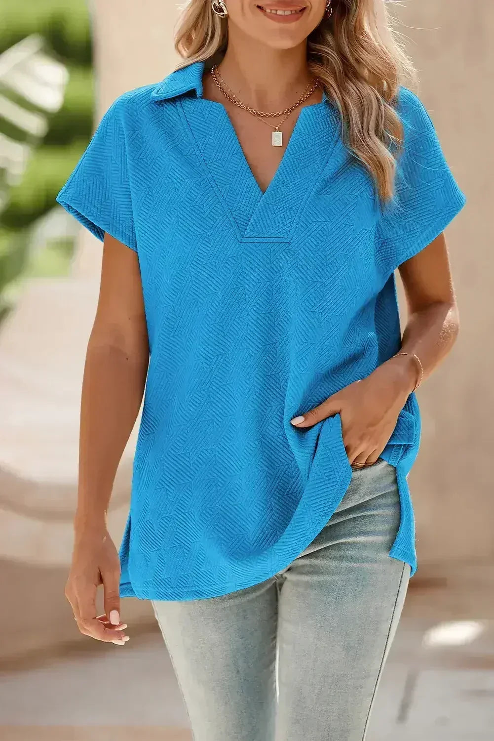 White Textured V Neck Collared Split Hem T Shirt